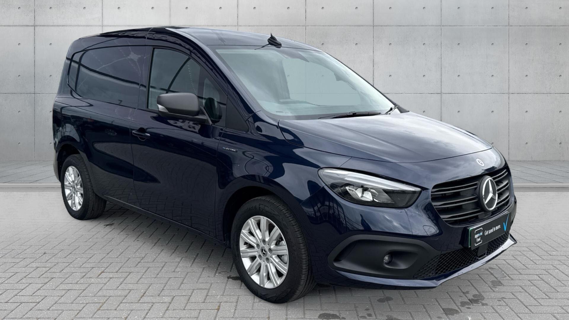 45kWh Premium Panel Van 5dr Electric Auto L1 (122 ps)